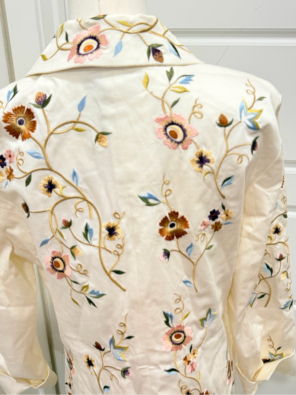 Blaine Trump Embroidered Floral Satin Sleep Shirt - Ivory NWT - Picture 8 of 13